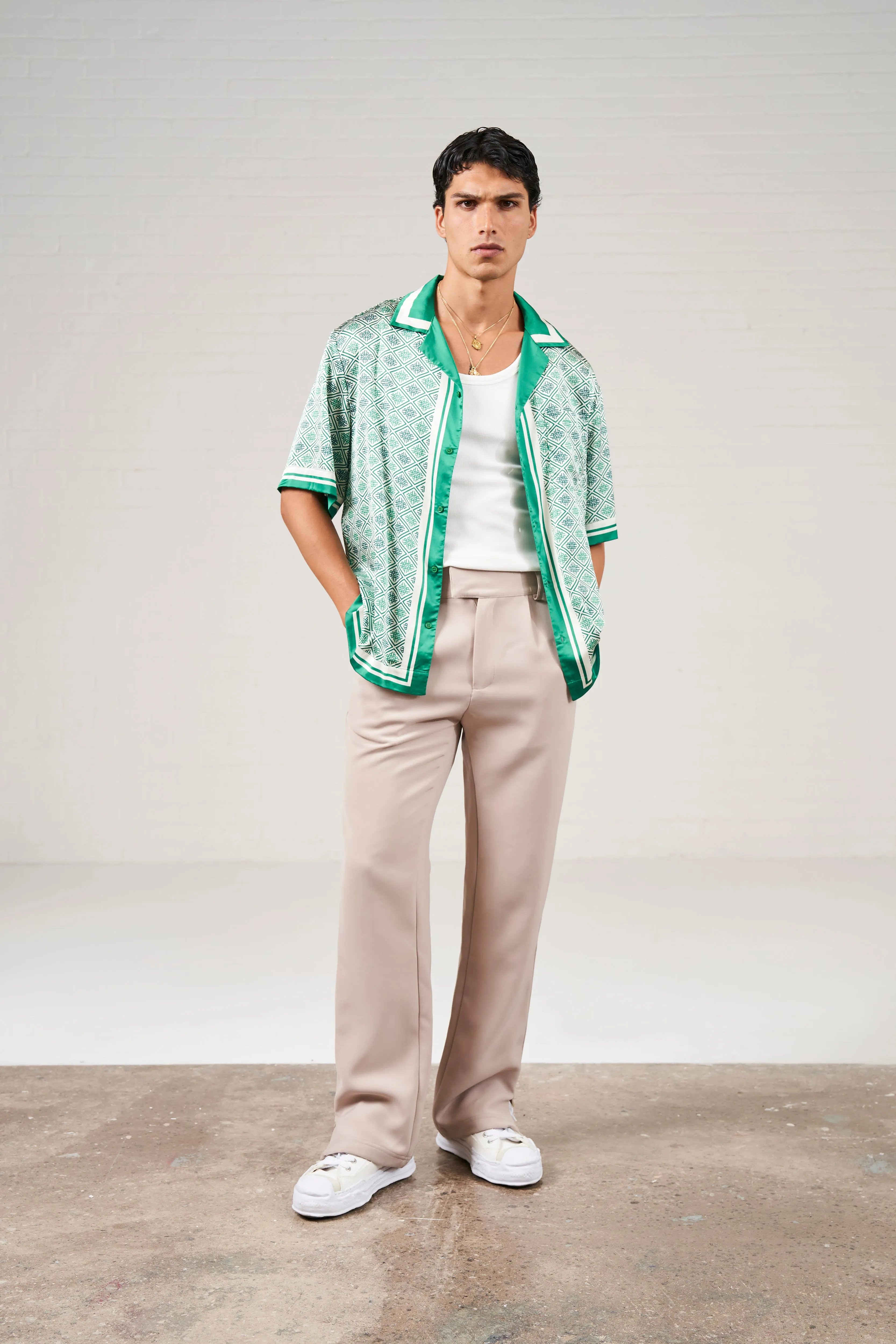 EMBLEM PRINT SHIRT - GREEN