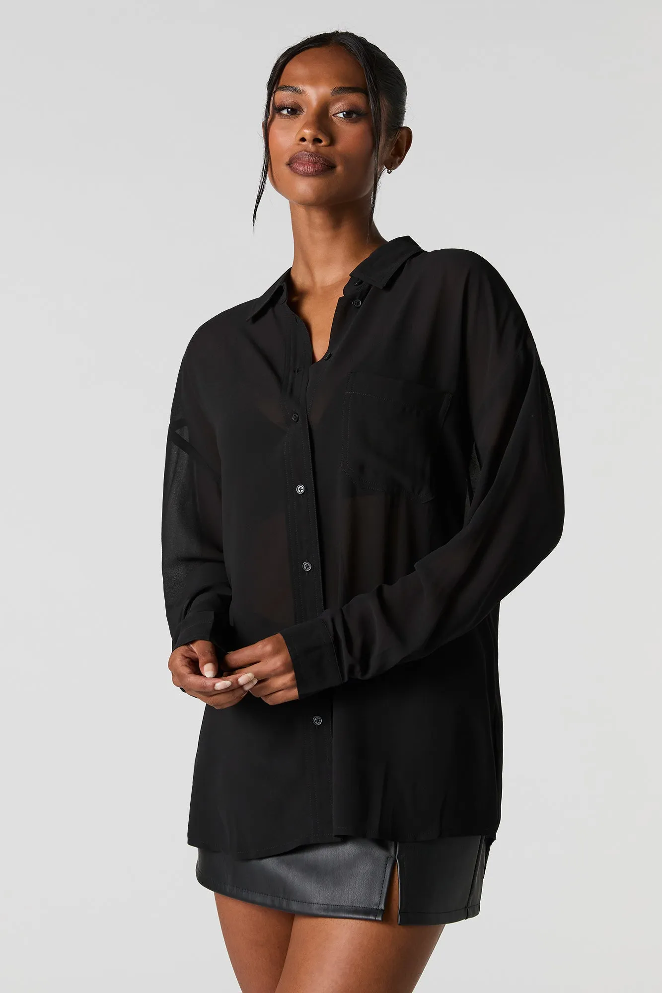 Haut boutonné surdimensionné en chiffon
