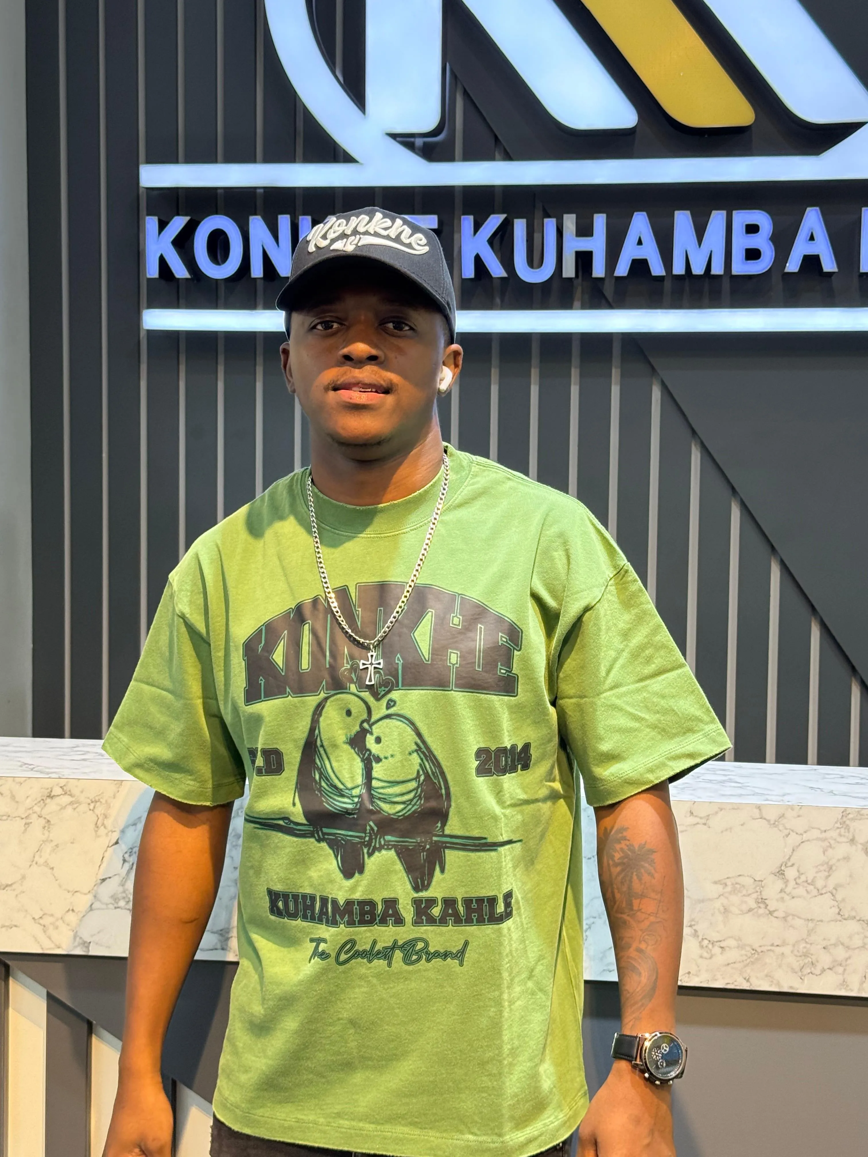 Konkhe kuhamba kahle Lovebird unisex oversized T-shirts